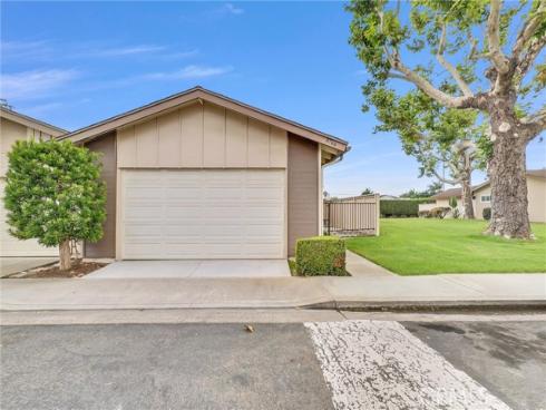 9766 Verde Mar Drive, Huntington Beach, CA