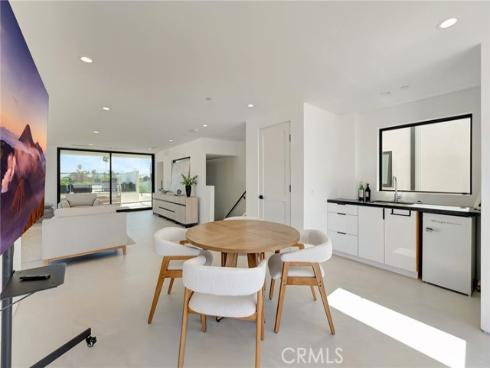 203 Indianapolis Avenue, Huntington Beach, CA