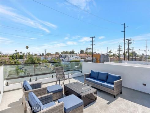 203 Indianapolis Avenue, Huntington Beach, CA