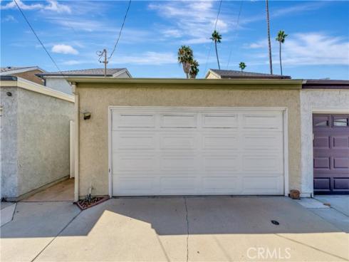 626  9th   Street, Huntington Beach, CA