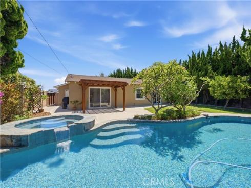 5051 Sisson Drive, Huntington Beach, CA