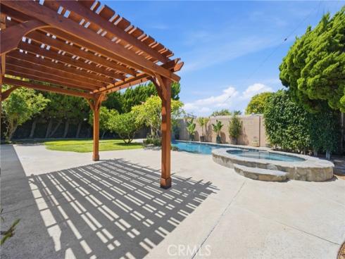 5051 Sisson Drive, Huntington Beach, CA