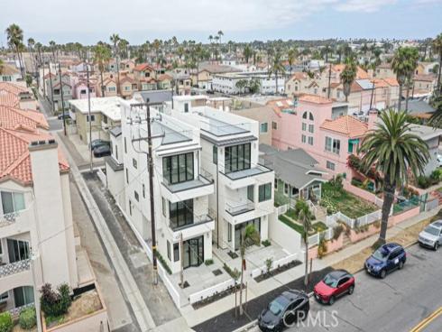 109  9th  , Huntington Beach, CA
