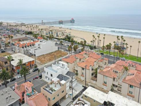 109  9th  , Huntington Beach, CA