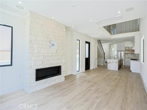 109  9th  , Huntington Beach, CA