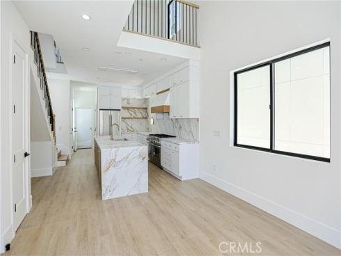 109  9th  , Huntington Beach, CA