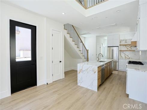 109  9th  , Huntington Beach, CA