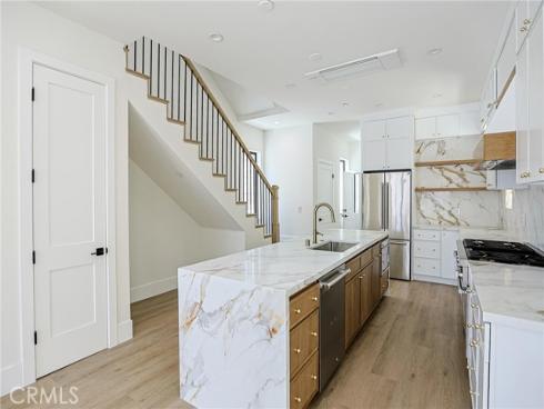 109  9th  , Huntington Beach, CA