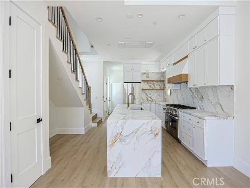 109  9th  , Huntington Beach, CA