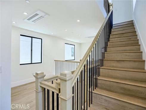109  9th  , Huntington Beach, CA