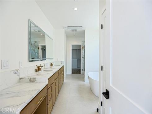 109  9th  , Huntington Beach, CA