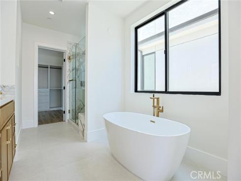 109  9th  , Huntington Beach, CA