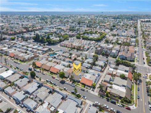 1919  Alsuna  , Huntington Beach, CA