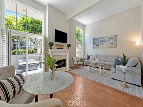 19372 Maidstone Lane, Huntington Beach, CA