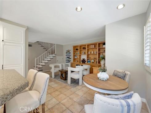 19372 Maidstone Lane, Huntington Beach, CA
