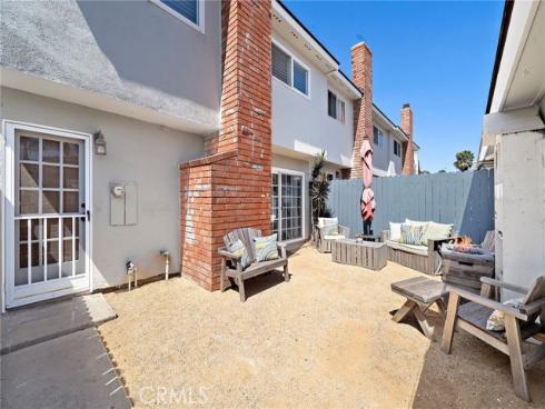 8215 Deerfield Drive, Huntington Beach, CA