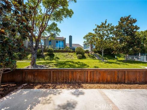 18571 Vallarta Drive , Huntington Beach, CA