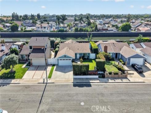 20911 Charwood , Huntington Beach, CA