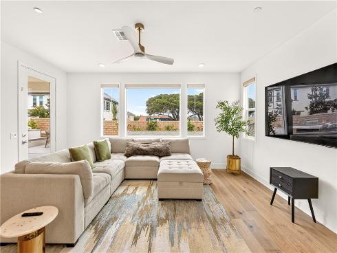 21212 Altair Lane, Huntington Beach, CA