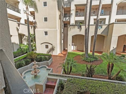 200 Pacific coast M50 Highway, Huntington Beach, CA