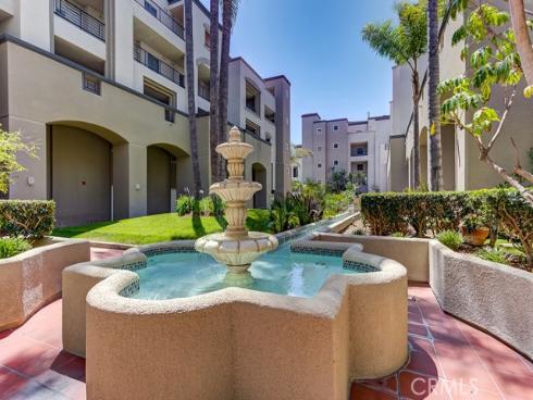 200 Pacific coast M50 Highway, Huntington Beach, CA