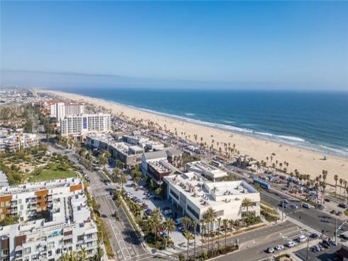 200 Pacific coast M50 Highway, Huntington Beach, CA