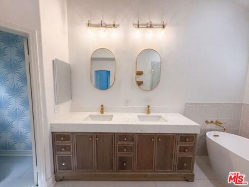 18743 Chapel Lane, Huntington Beach, CA