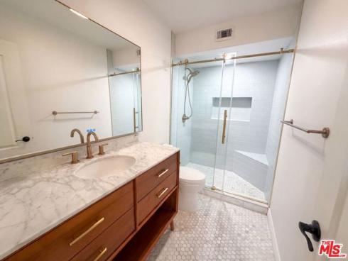 18743 Chapel Lane, Huntington Beach, CA