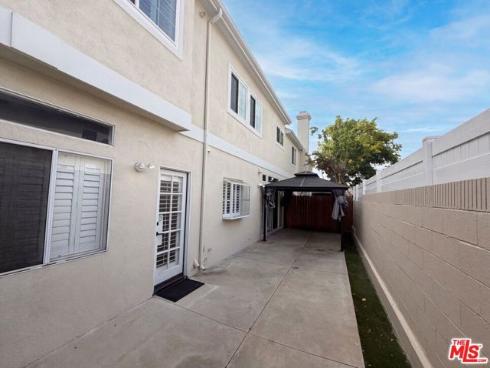 18743 Chapel Lane, Huntington Beach, CA