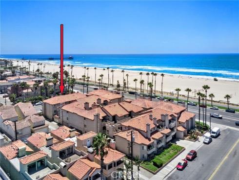 1400 Pacific Coast Hwy 103 , Huntington Beach, CA