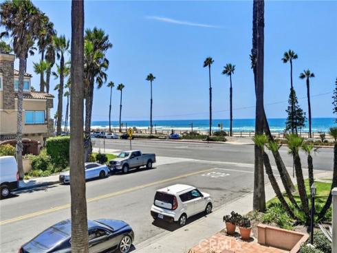 1400 Pacific Coast Hwy 103 , Huntington Beach, CA