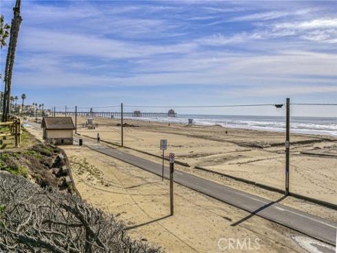 1400 Pacific Coast Hwy 103 , Huntington Beach, CA