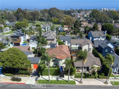 736  14th  , Huntington Beach, CA