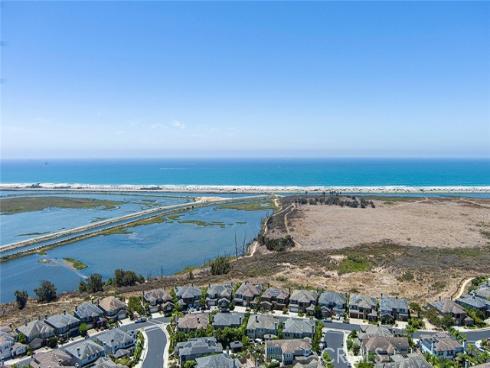 5032  Dorado  202  Drive, Huntington Beach, CA