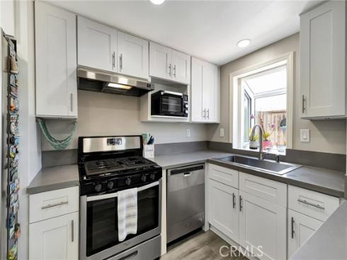 1209 Alabama Street, Huntington Beach, CA