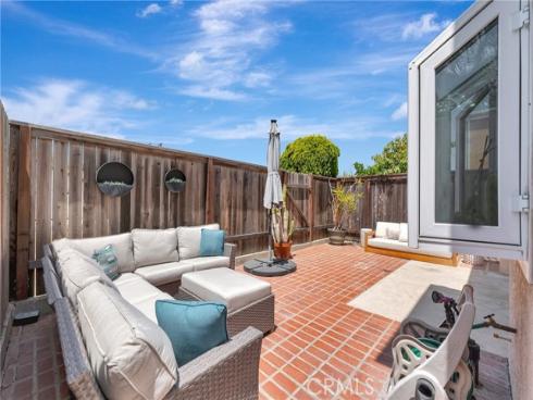 1209 Alabama Street, Huntington Beach, CA