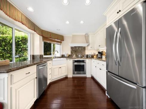 40  Brena  , Irvine, CA