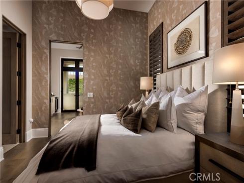 553  Peninsula  , Irvine, CA