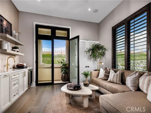 553  Peninsula  , Irvine, CA