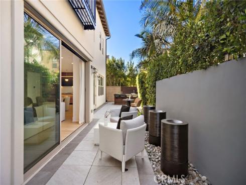 51 Fenway , Irvine, CA