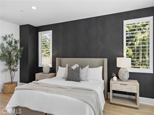 51 Fenway , Irvine, CA