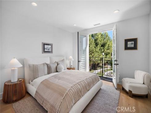 51 Fenway , Irvine, CA