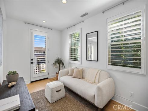 51 Fenway , Irvine, CA