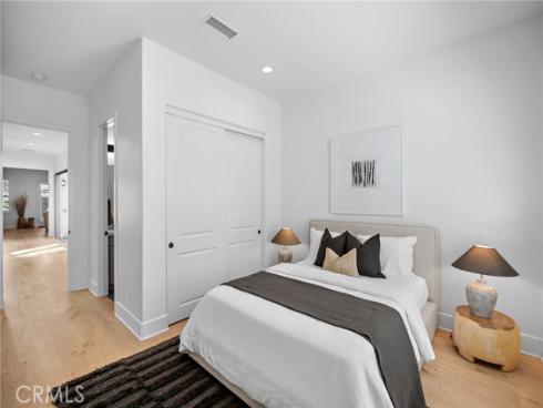 51 Fenway , Irvine, CA