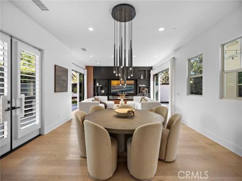 51 Fenway , Irvine, CA