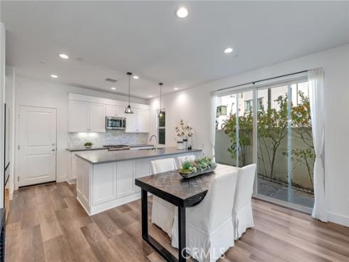 177 Frame , Irvine, CA