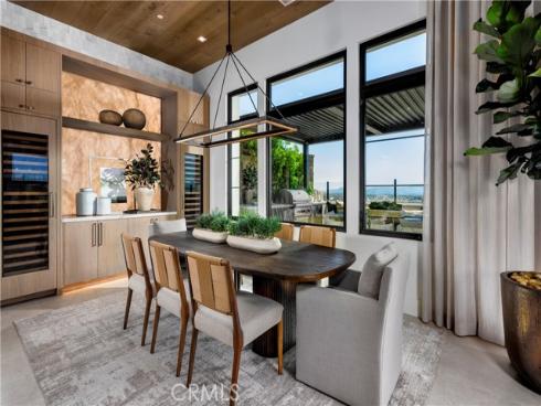 552 Peninsula , Irvine, CA