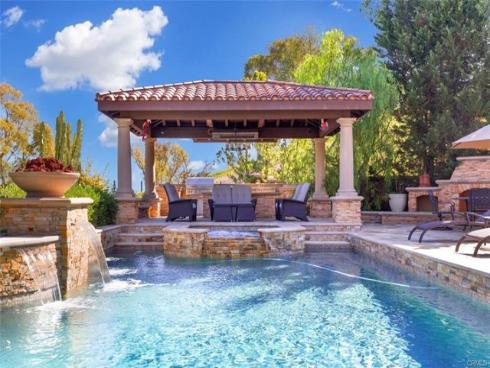 21  Ridgeview  , Irvine, CA