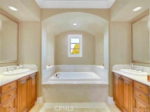 21  Ridgeview  , Irvine, CA