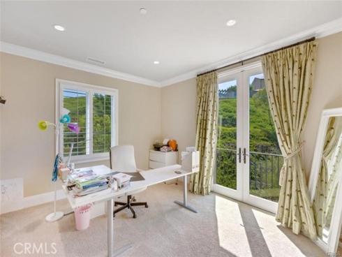 21  Ridgeview  , Irvine, CA